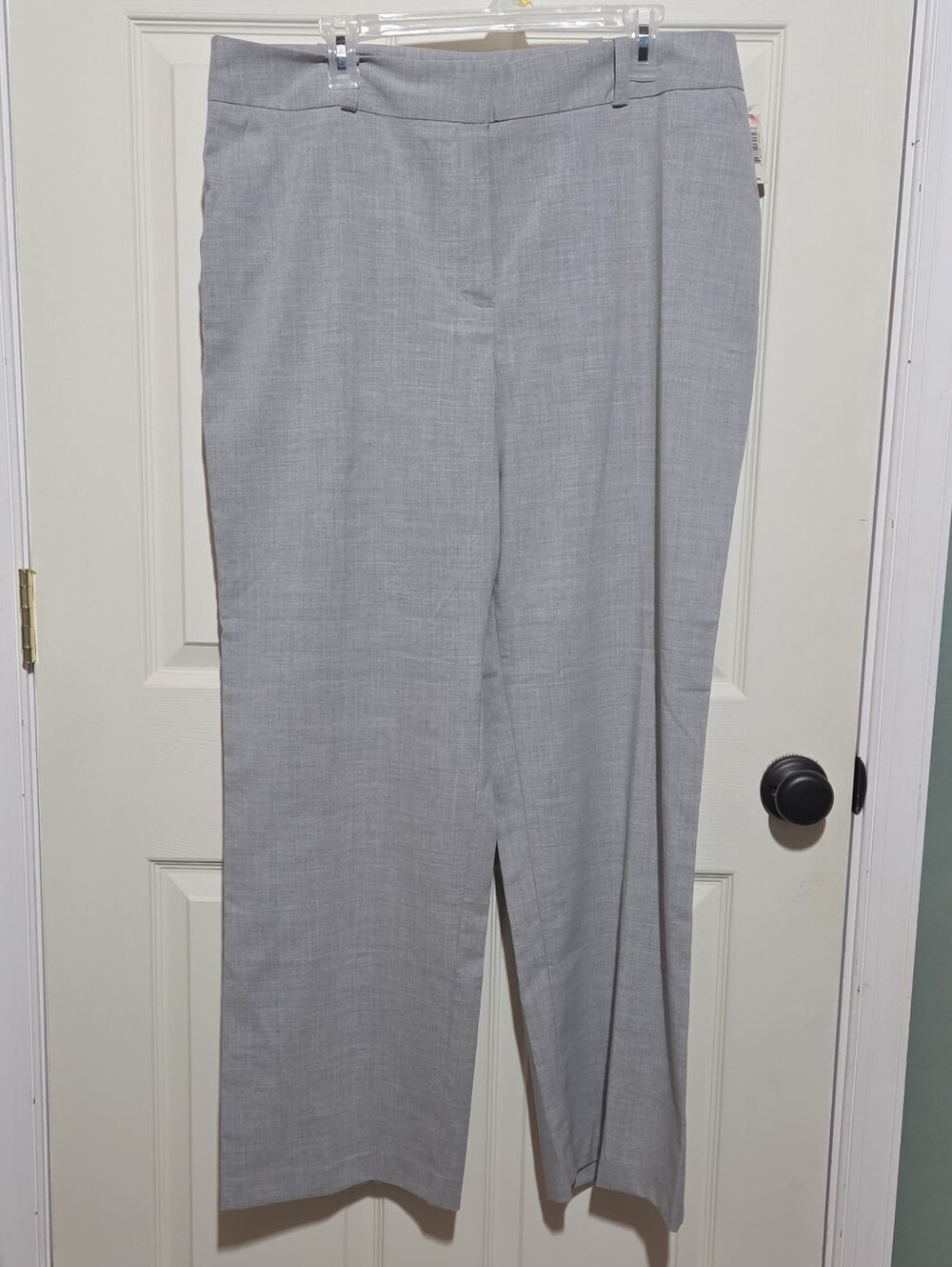 Jaclyn Smith light grey trousers